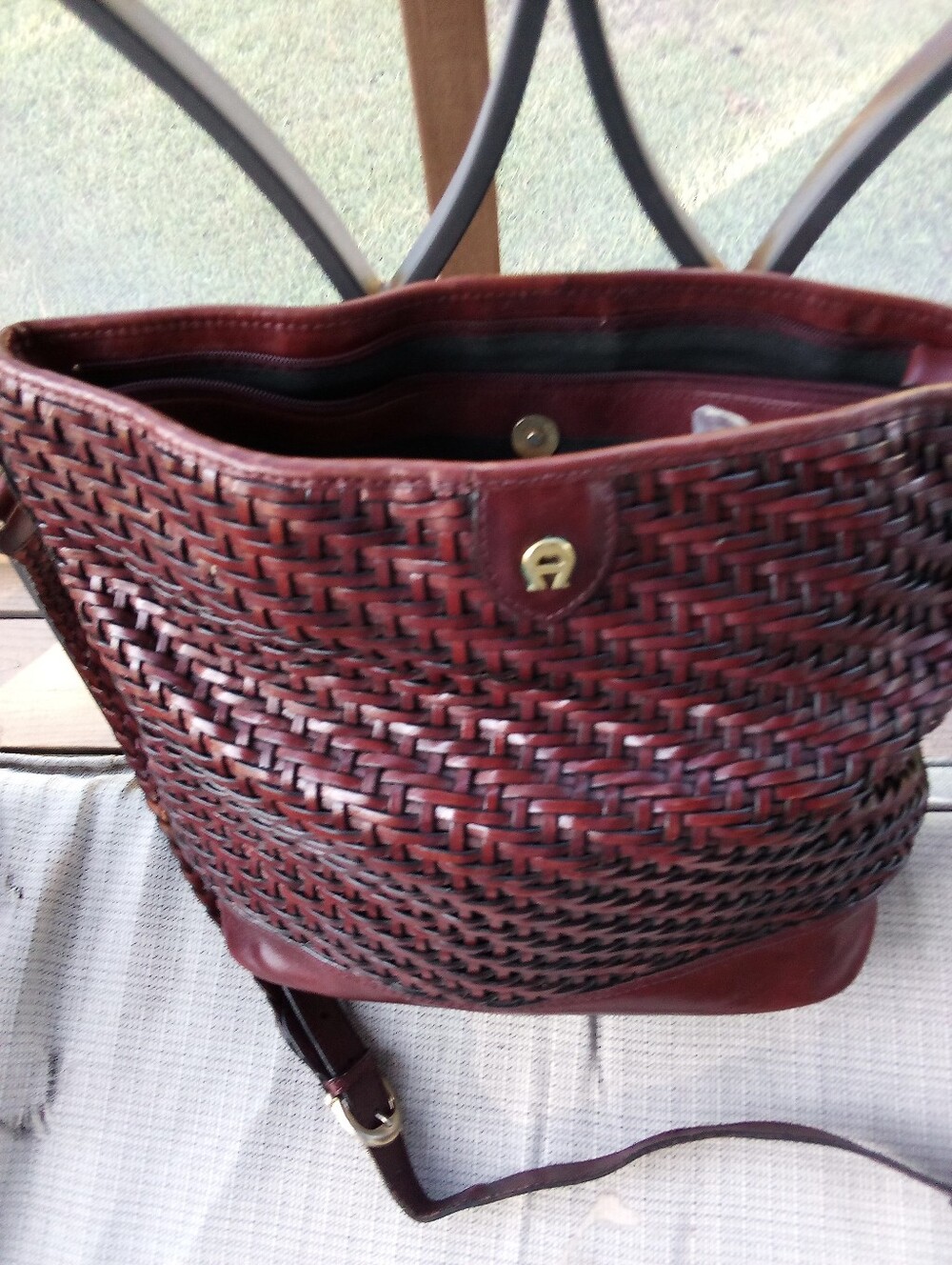 Etienne Aigner Woven Shoulder Bag Signature Burgundy